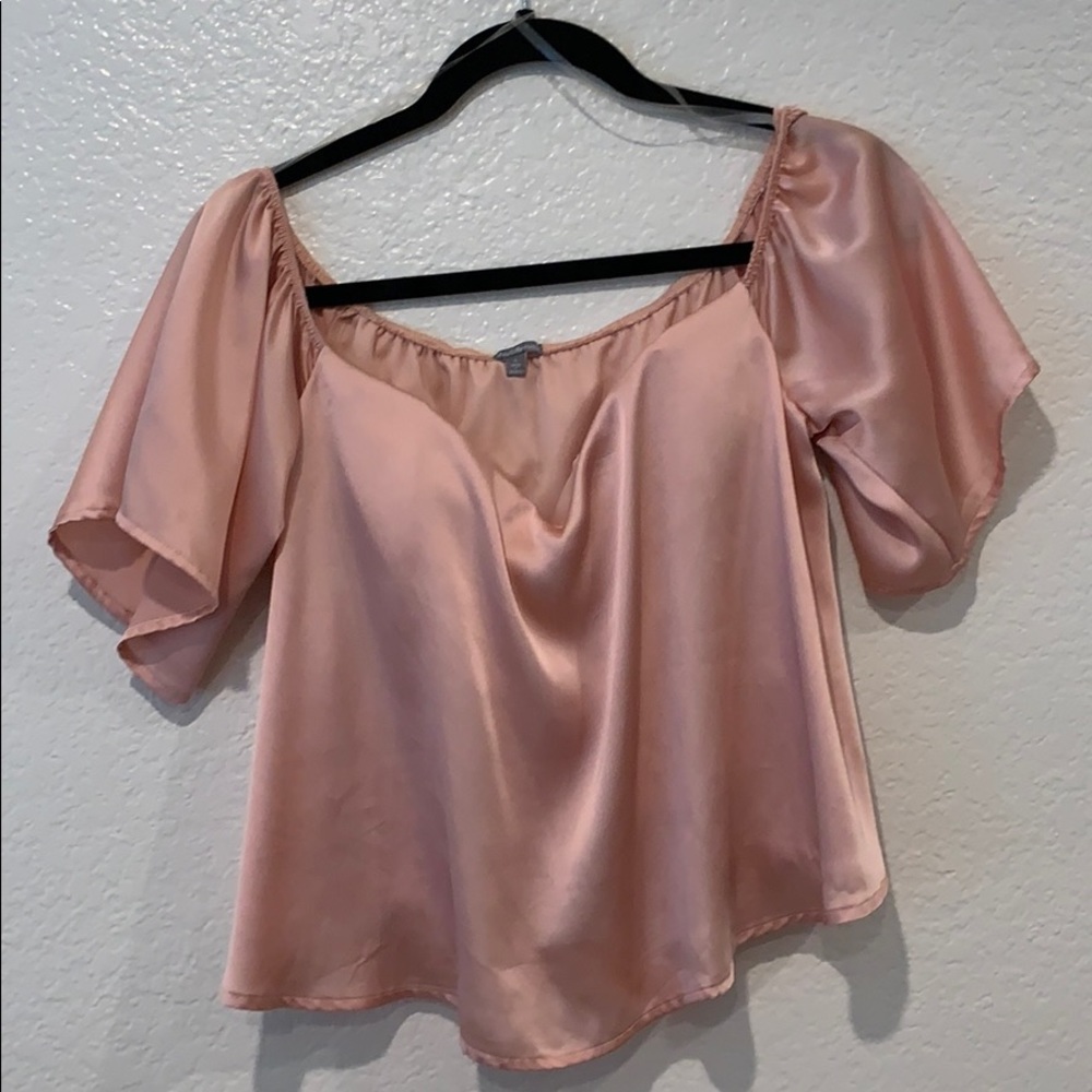 Silky sweetheart neckline off the shoulder crop